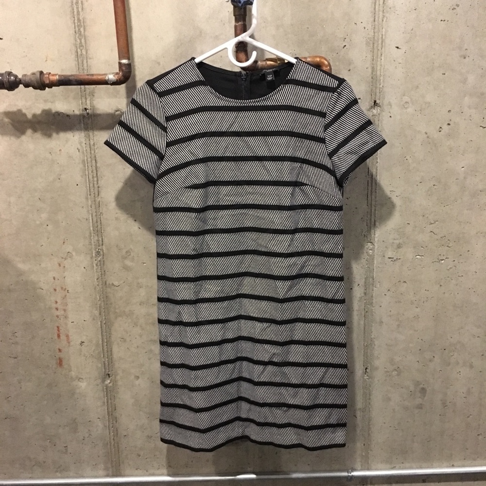 Short sleeve stripped Ann Taylor dress